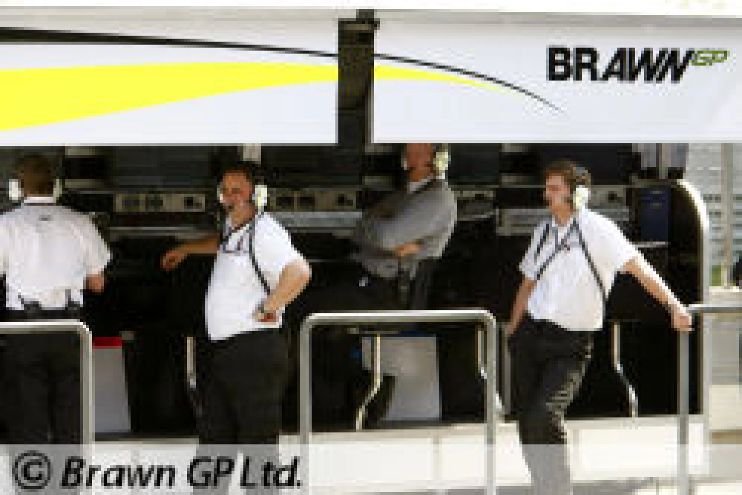 Friday: Brawn GP no longer has a problem with heating its tires