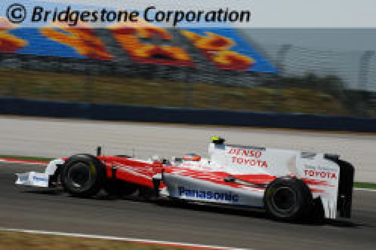 Glock evacuated by stretcher after a violent accident