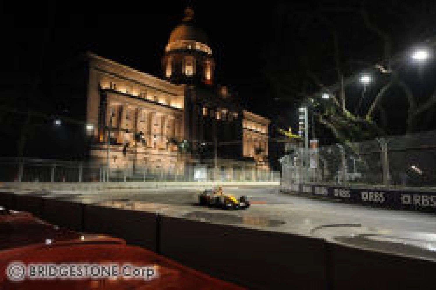 Singapore GP: Night, city, floodlights, pure elegance!
