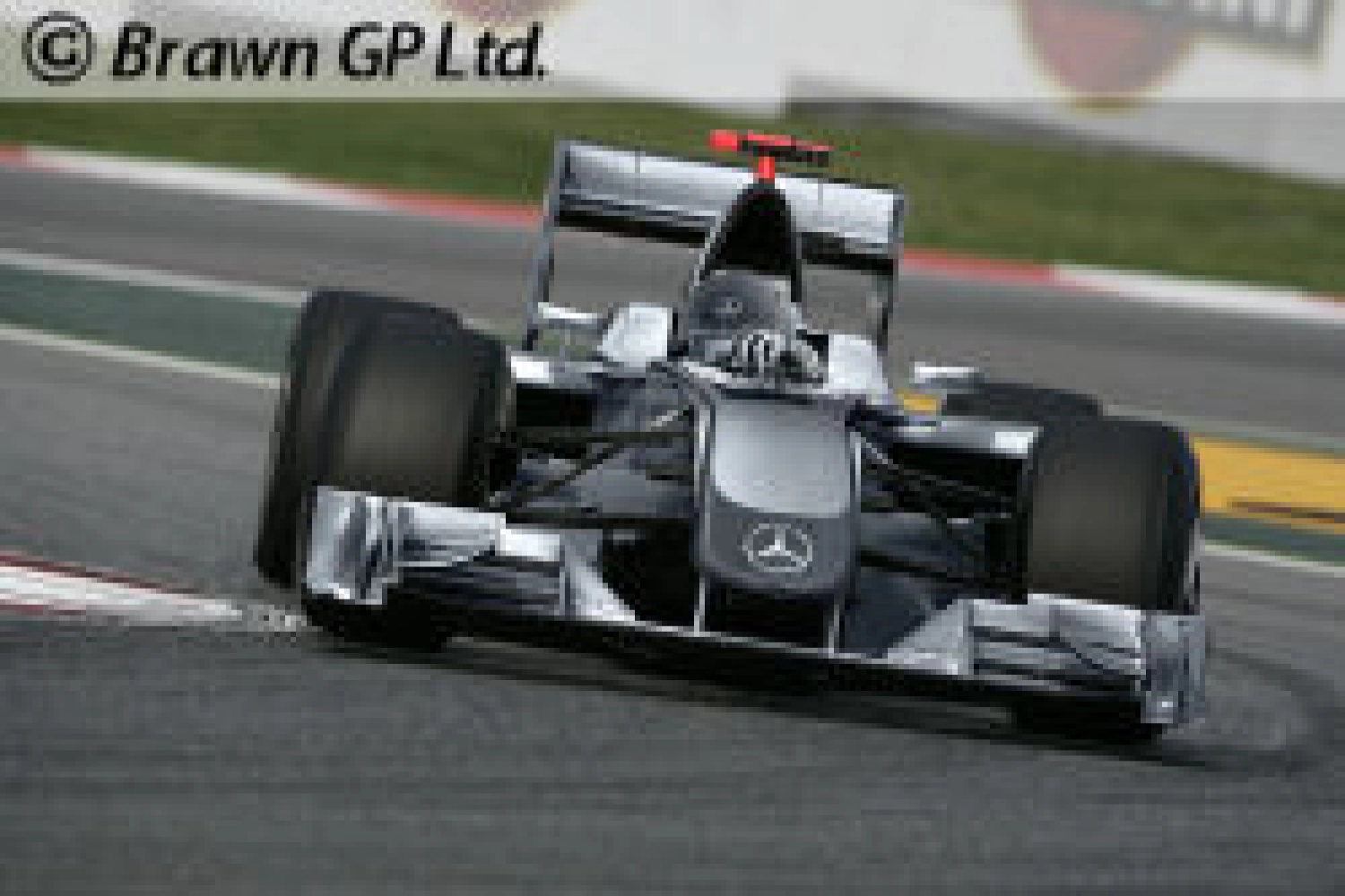 Brawn GP becomes Mercedes, teams approve