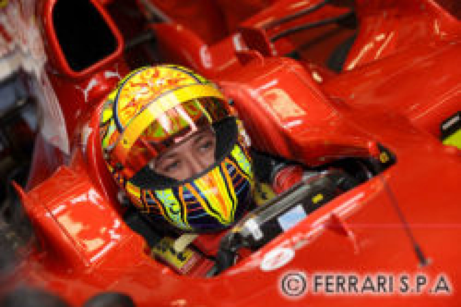 Ferrari lets Rossi get in its simulator