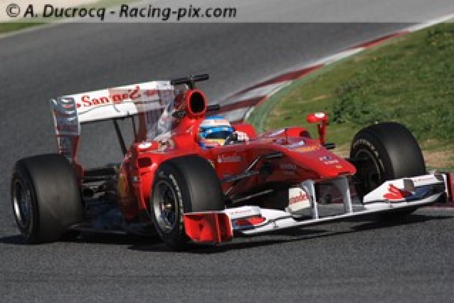 Race: Ferrari Double in Bahrain, Alonso Wins!