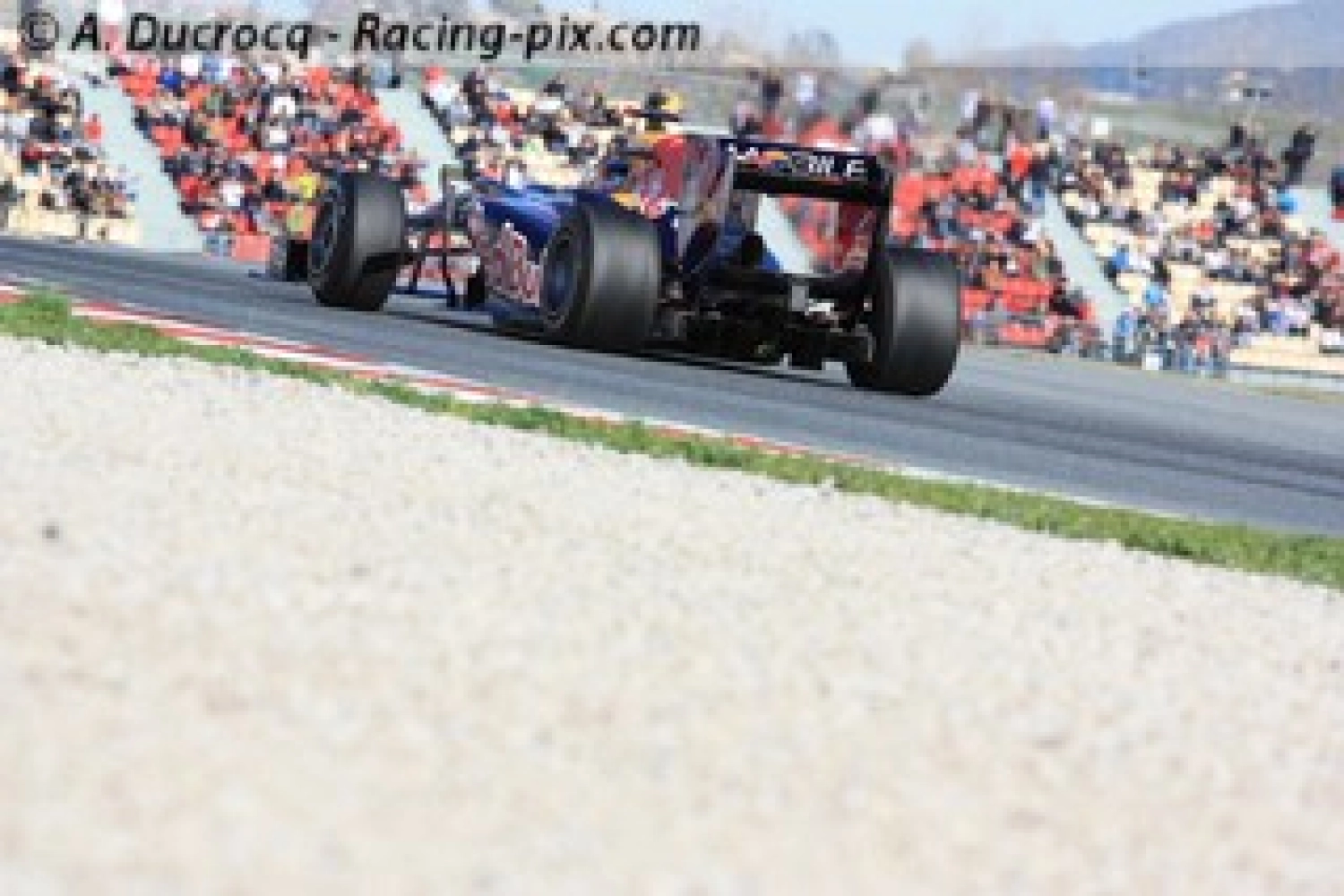 Barcelona must find financial solutions beyond 2012