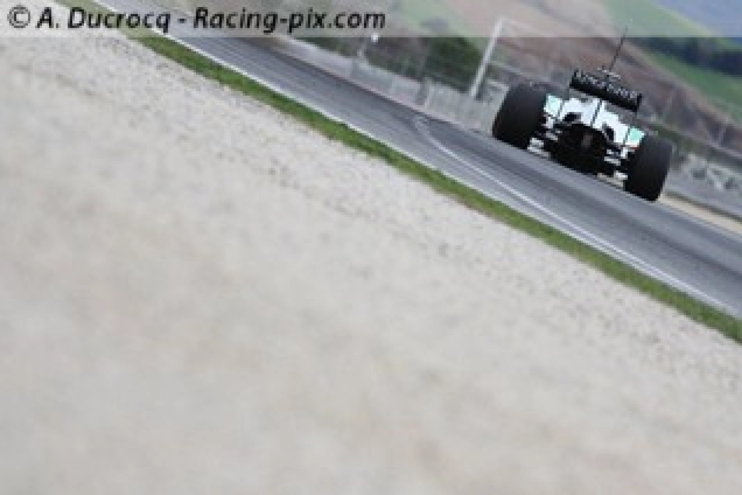 CVC repays part of the debt incurred for the purchase of F1