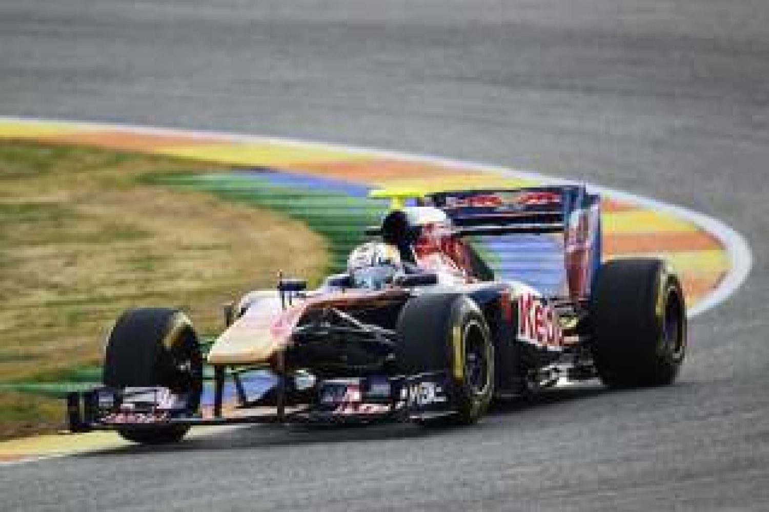 Towards a rapprochement between Mercedes and Toro Rosso?