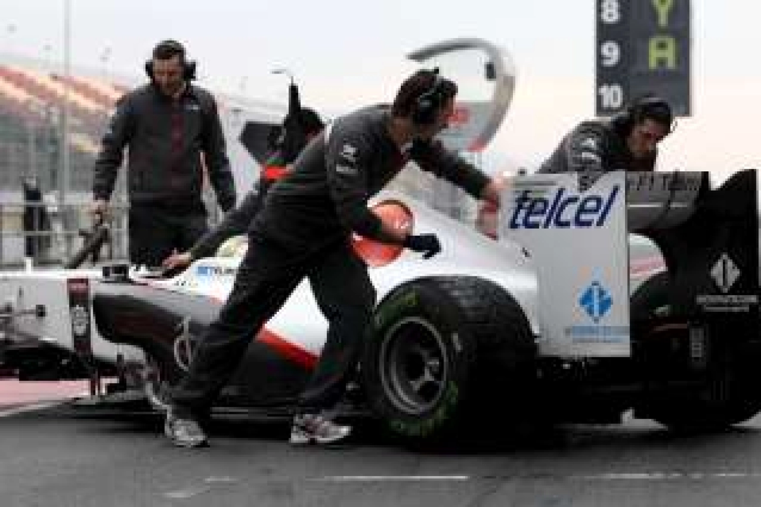 Official: Sauber C30 Cars Disqualified from the 2011 Australian GP
