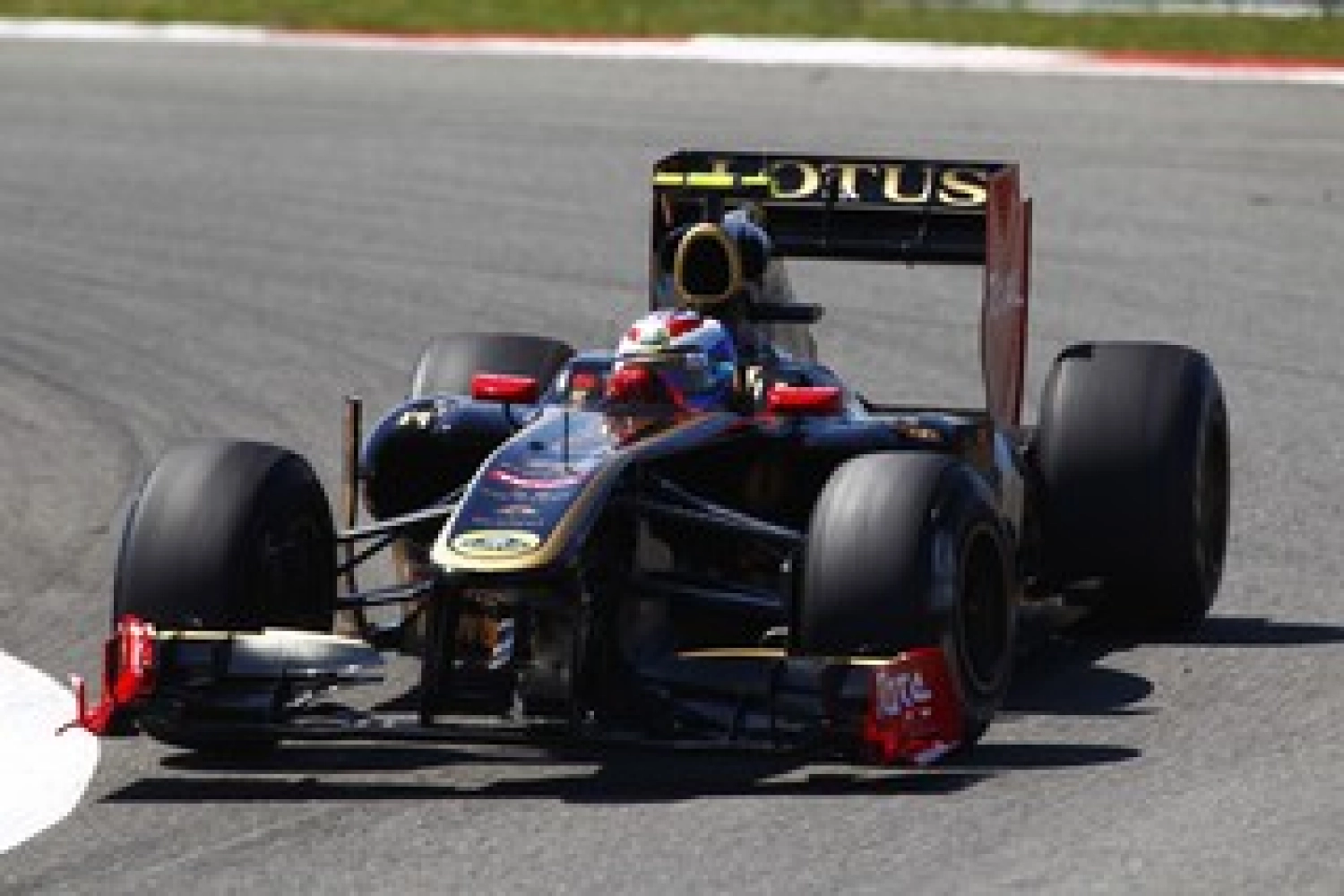Sunday: Zero points for Lotus Renault in Korea