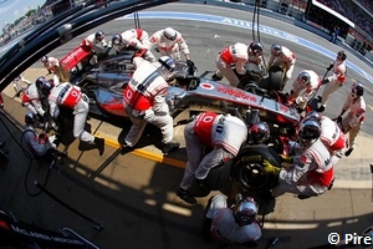 Sunday: McLarens out of the race