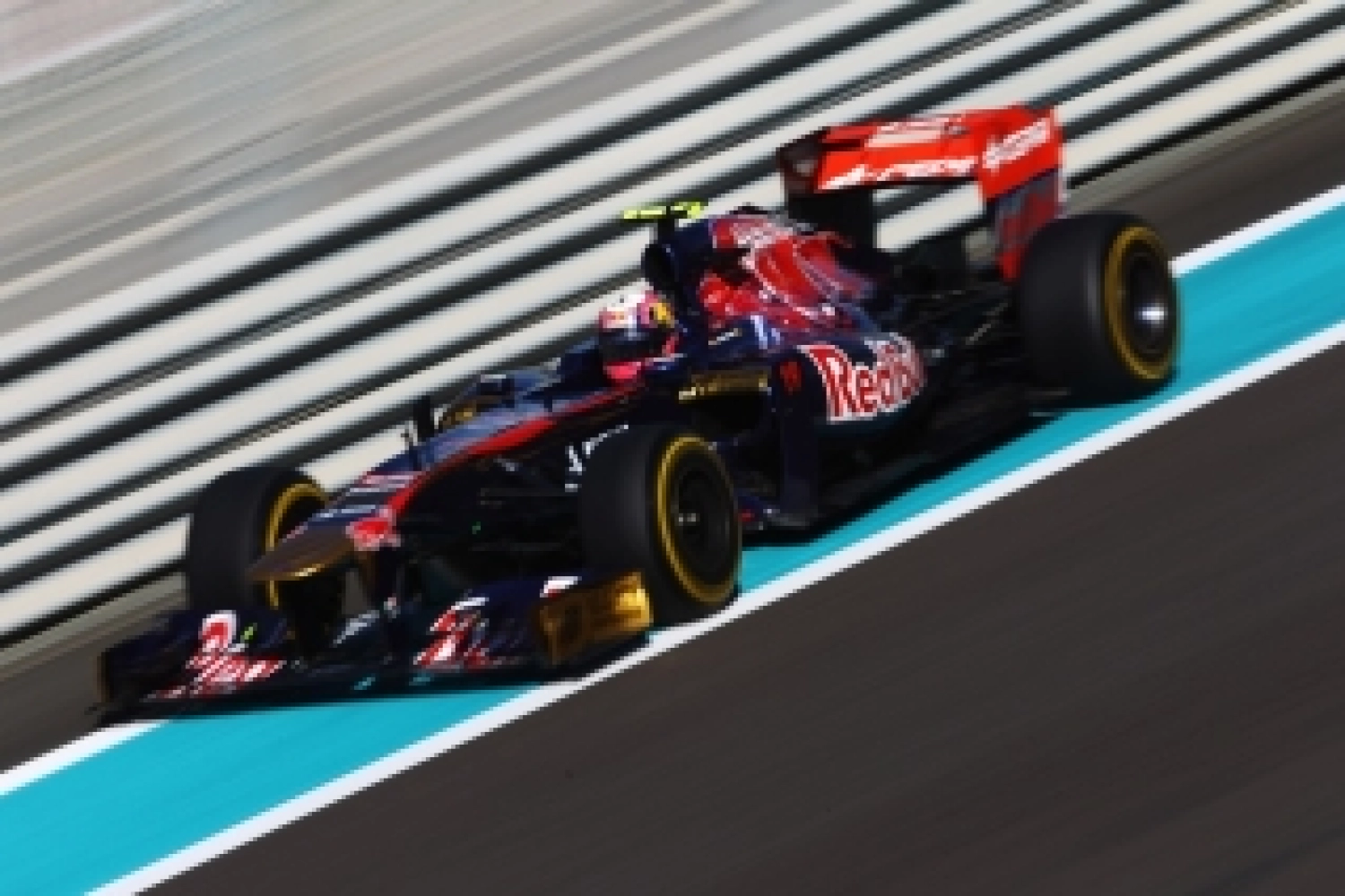 Friday: Toro Rosso focuses on the race, Vergne learns