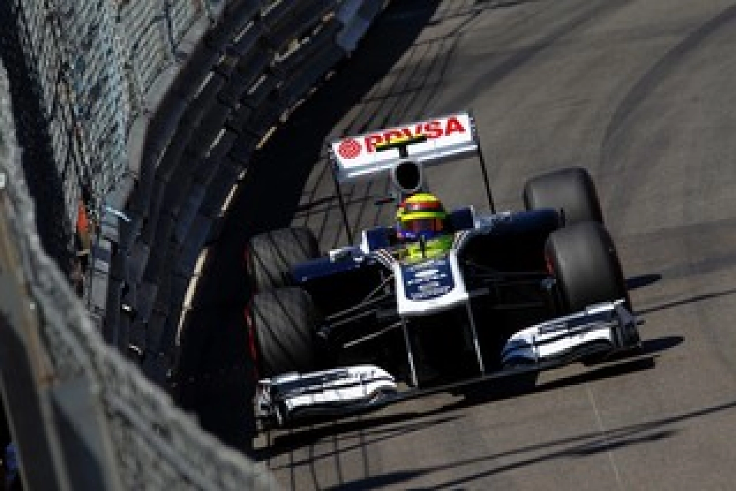 Williams wants to keep Rubens Barrichello and Pastor Maldonado