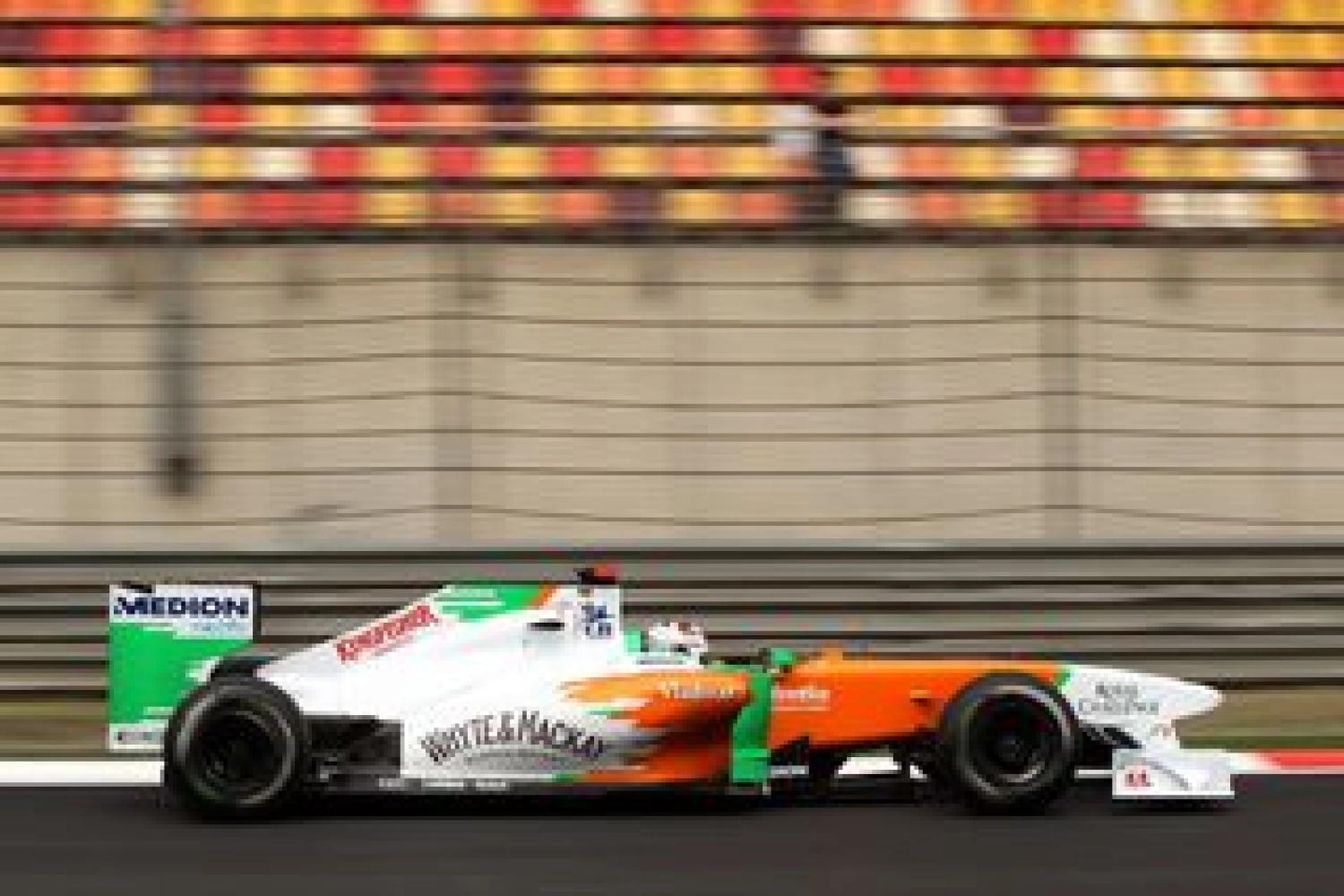 Friday: Force India closes the gap