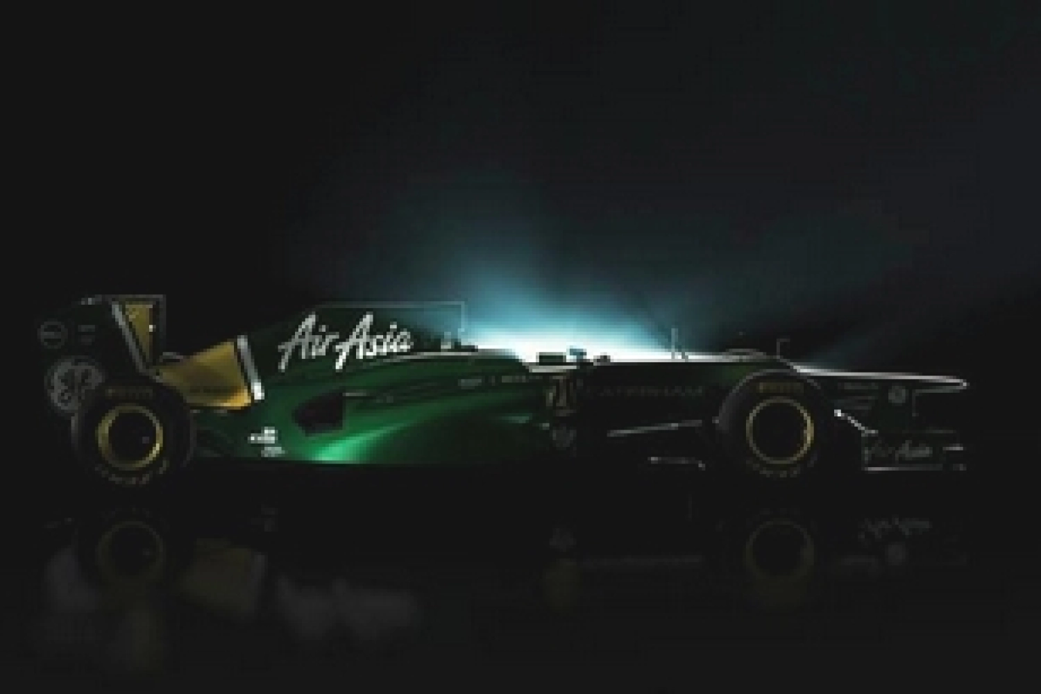 Caterham unveils its 2012 car ahead of schedule
