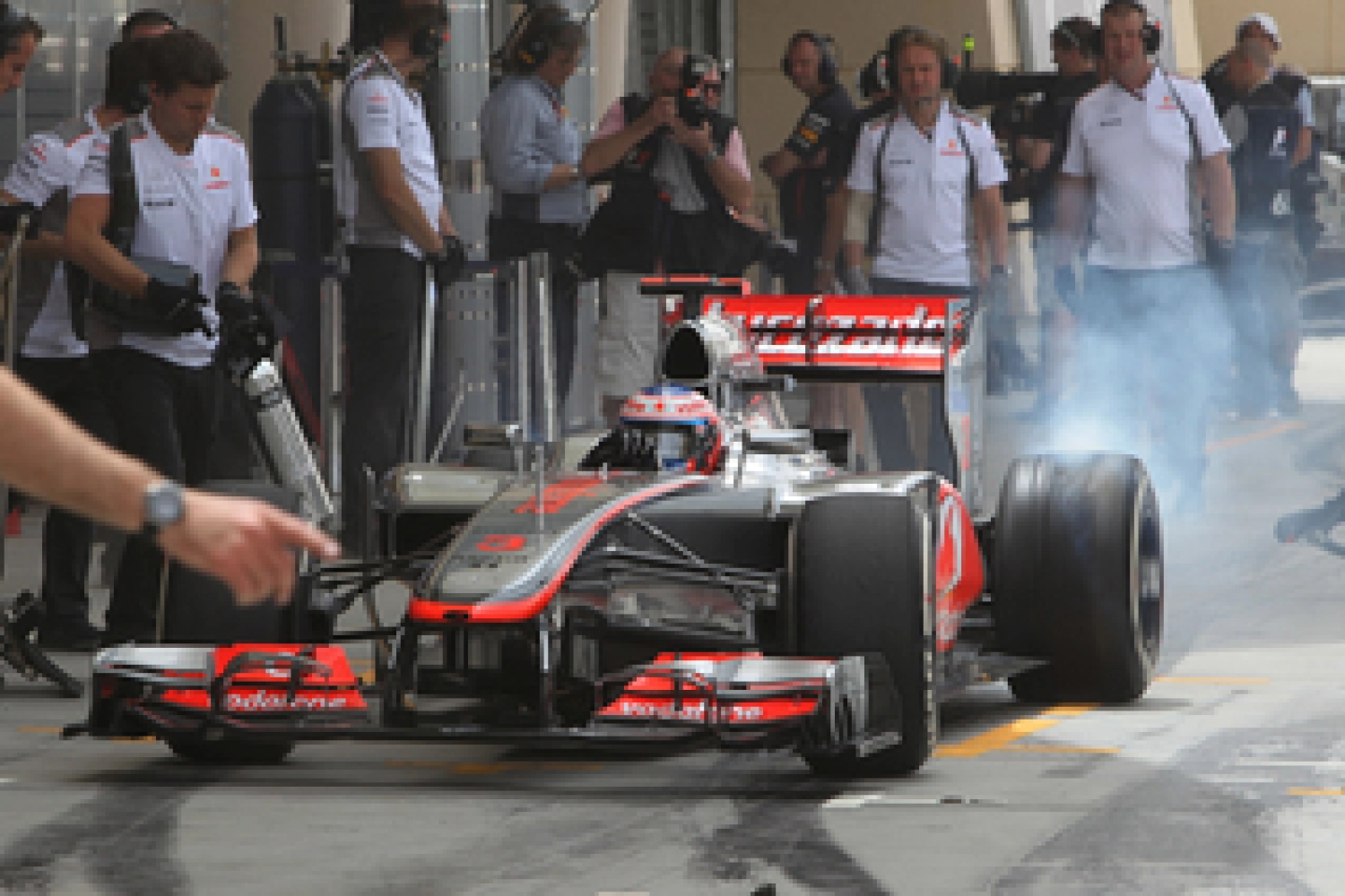 McLaren will revise its pit stop procedure