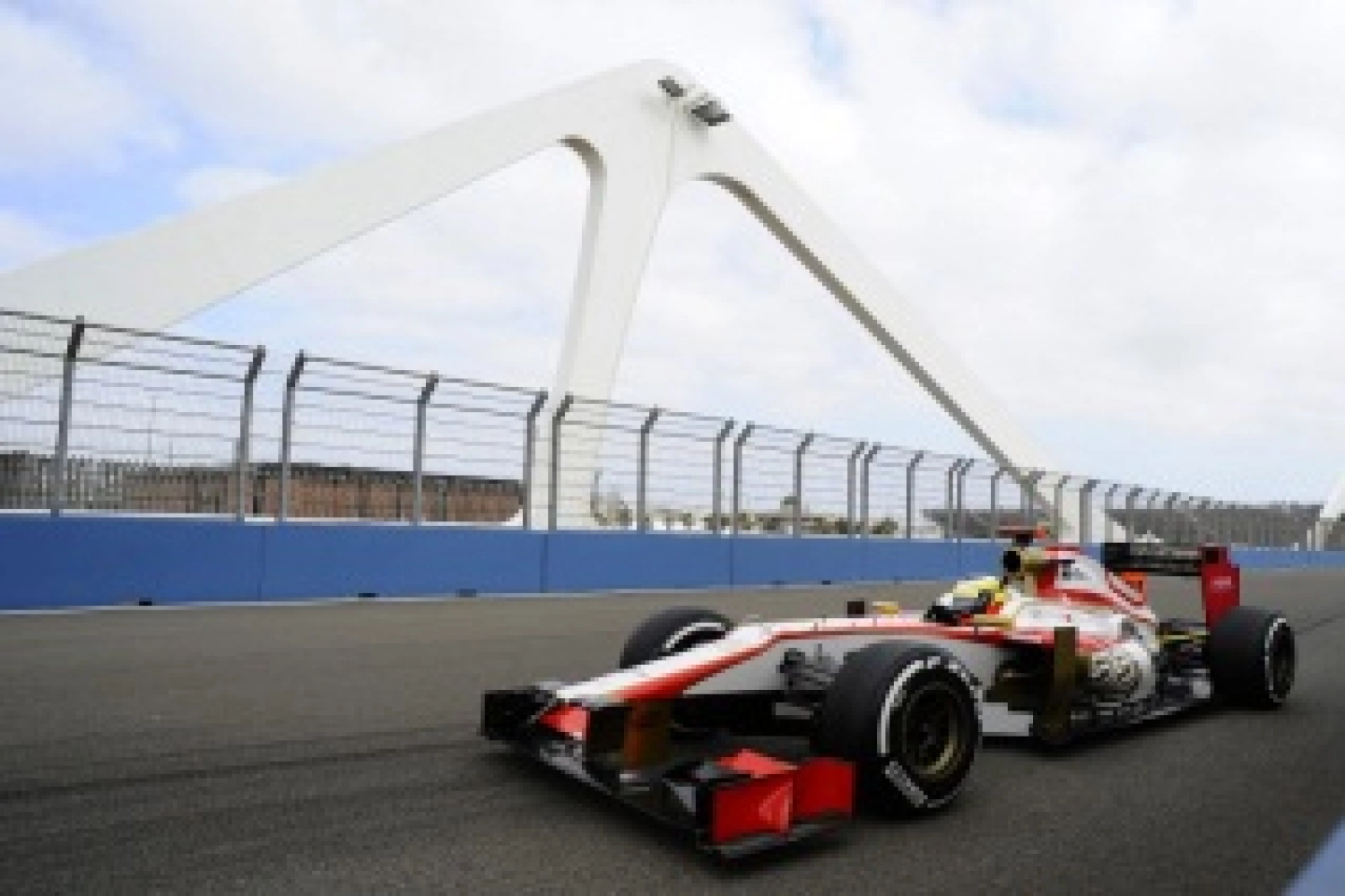 Sunday: both HRTs reached the finish without any problems