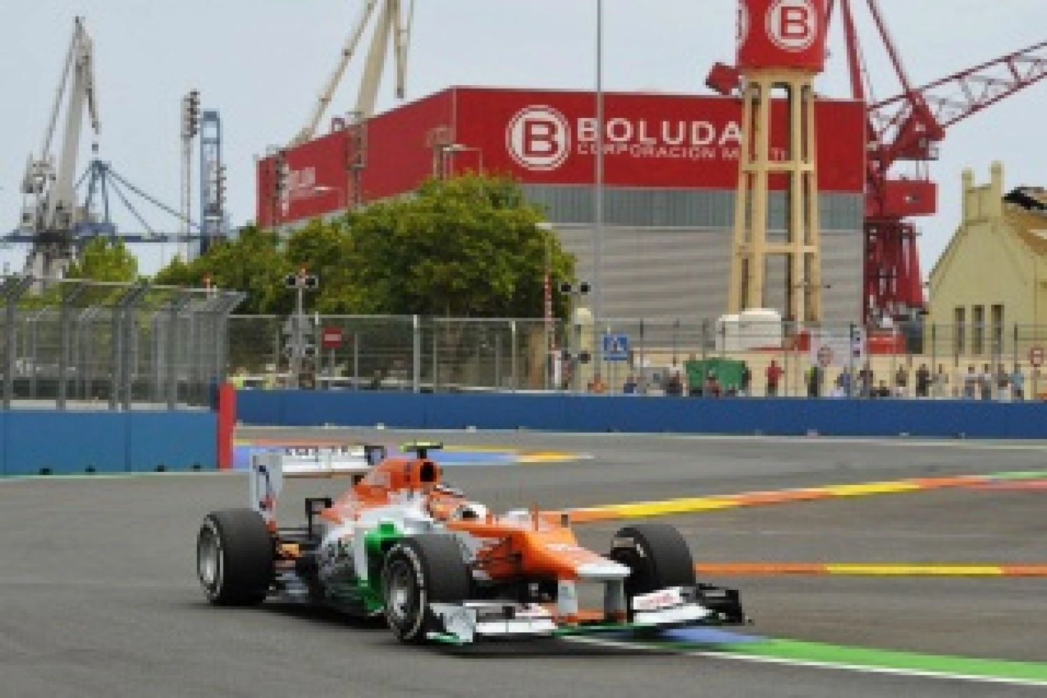 Saturday: both Force India drivers aim for points