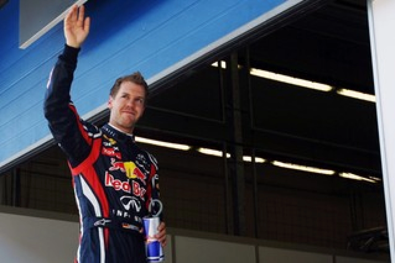 Saturday: Vettel on pole, Webber eliminated in Q1