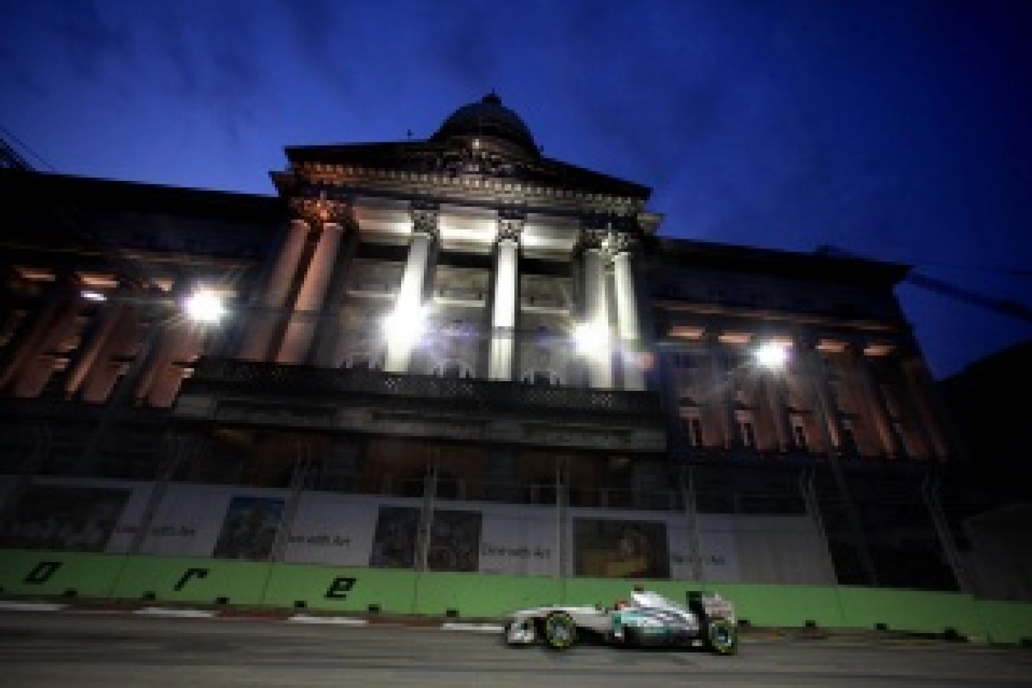 Friday: New features that work at Mercedes