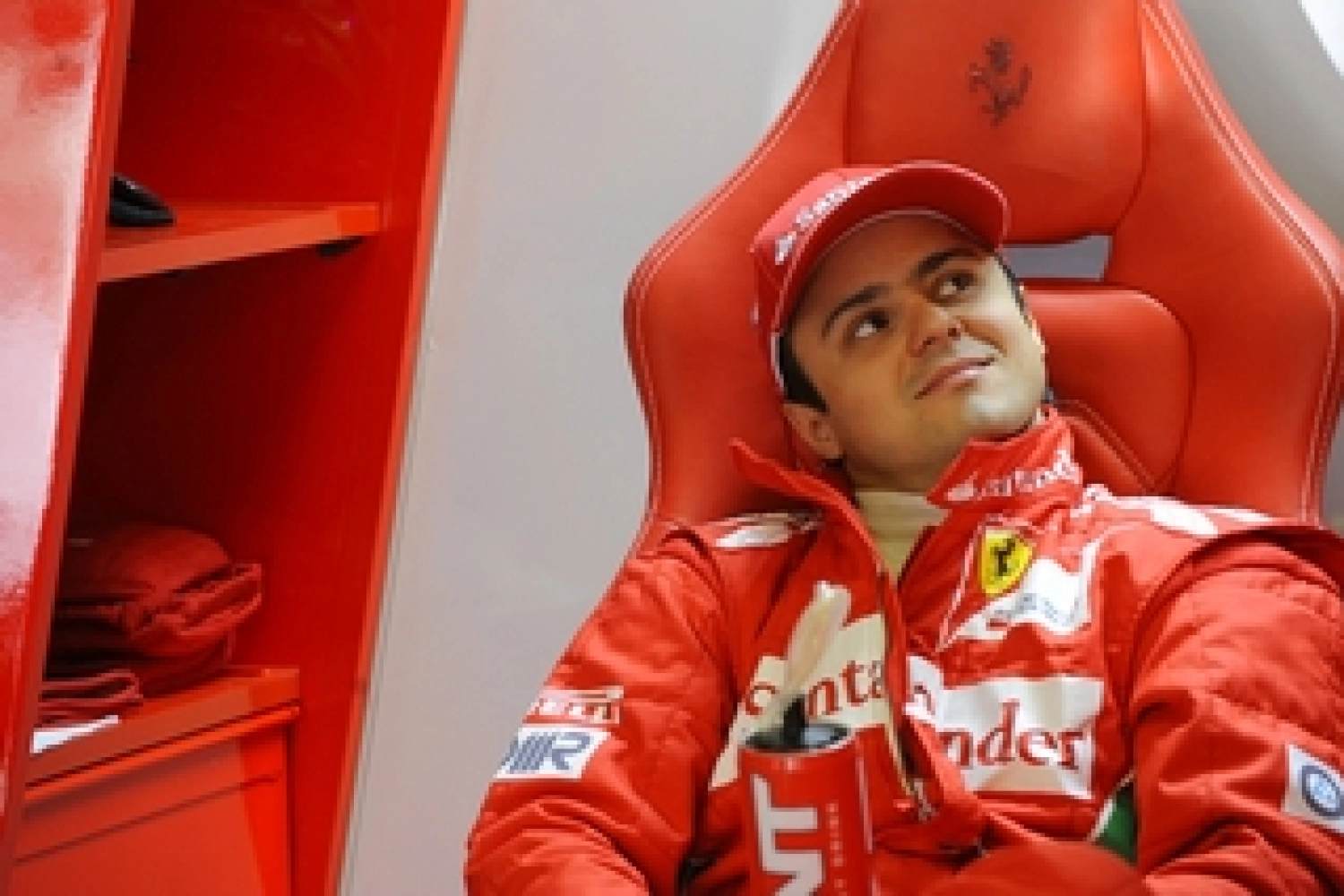 Official: Felipe Massa stays at Ferrari in 2013