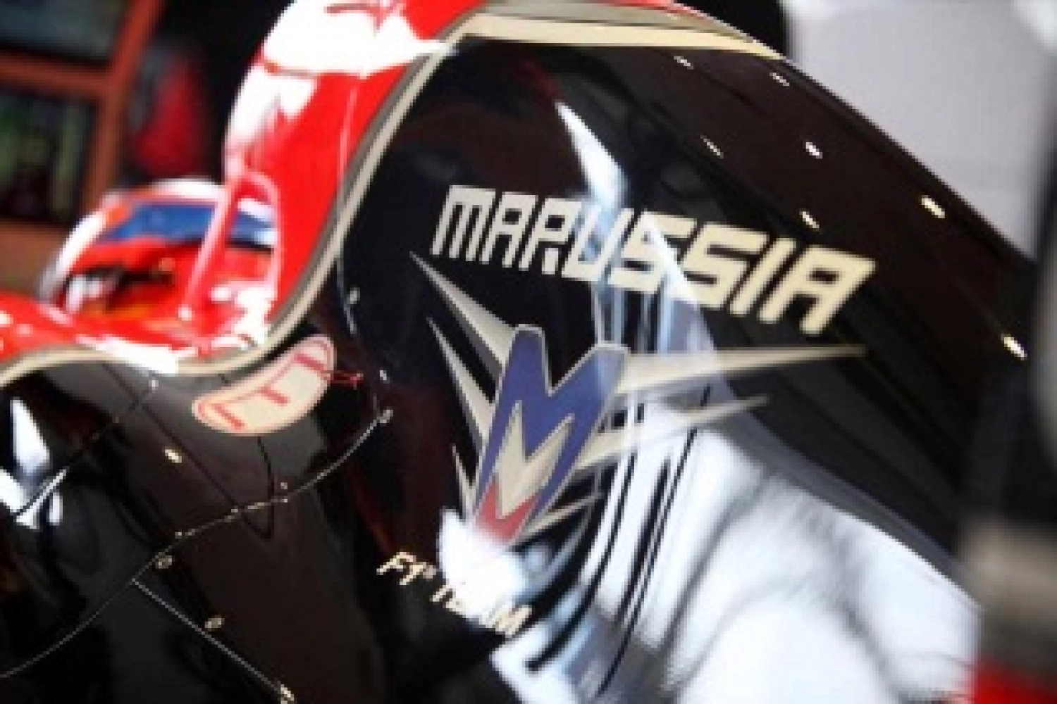 Max Chilton replaces Maria de Villota at Marussia