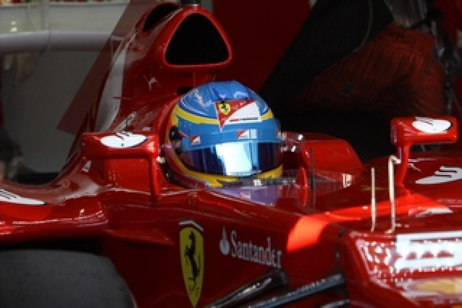 Friday: Alonso on the attack, Massa at fault at Ferrari