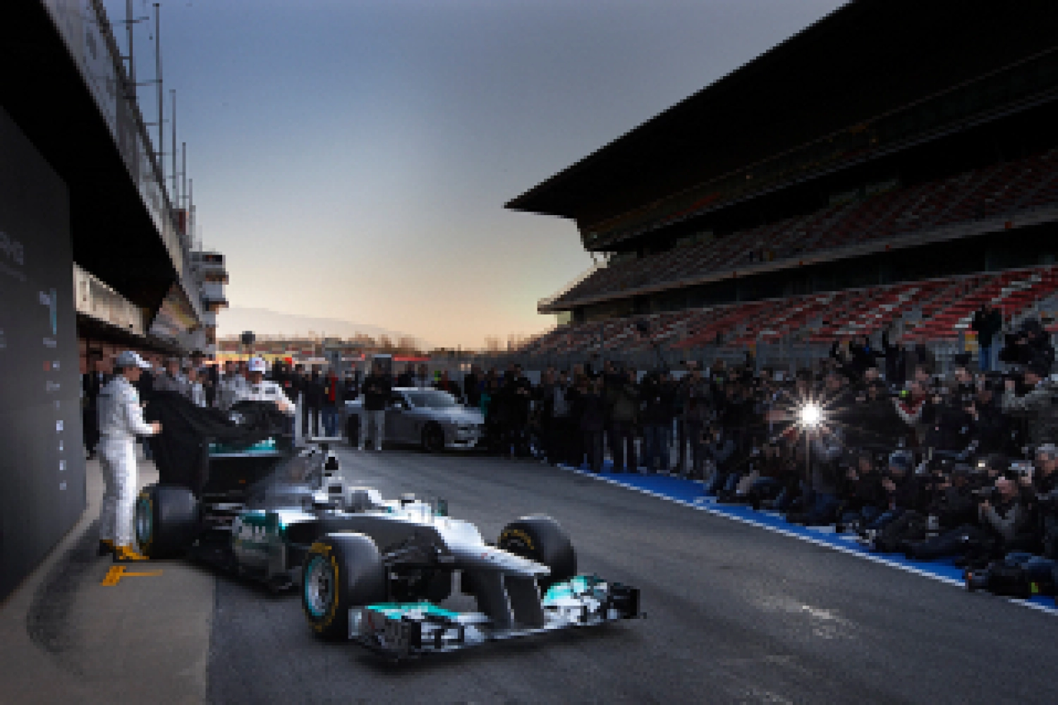 Ferrari, Mercedes and Toro Rosso set their presentation dates