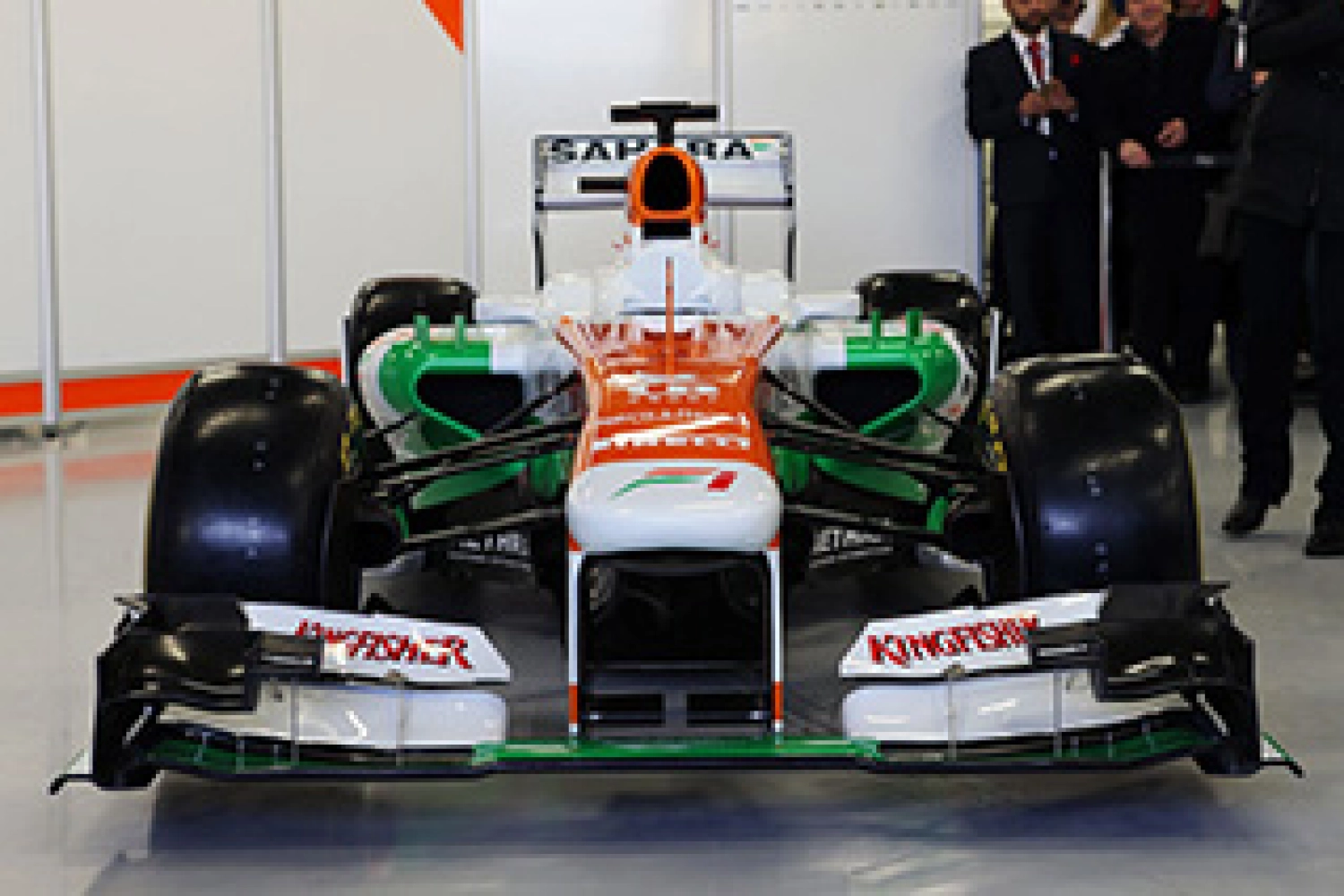 Paul di Resta unveils the Force India VJM06