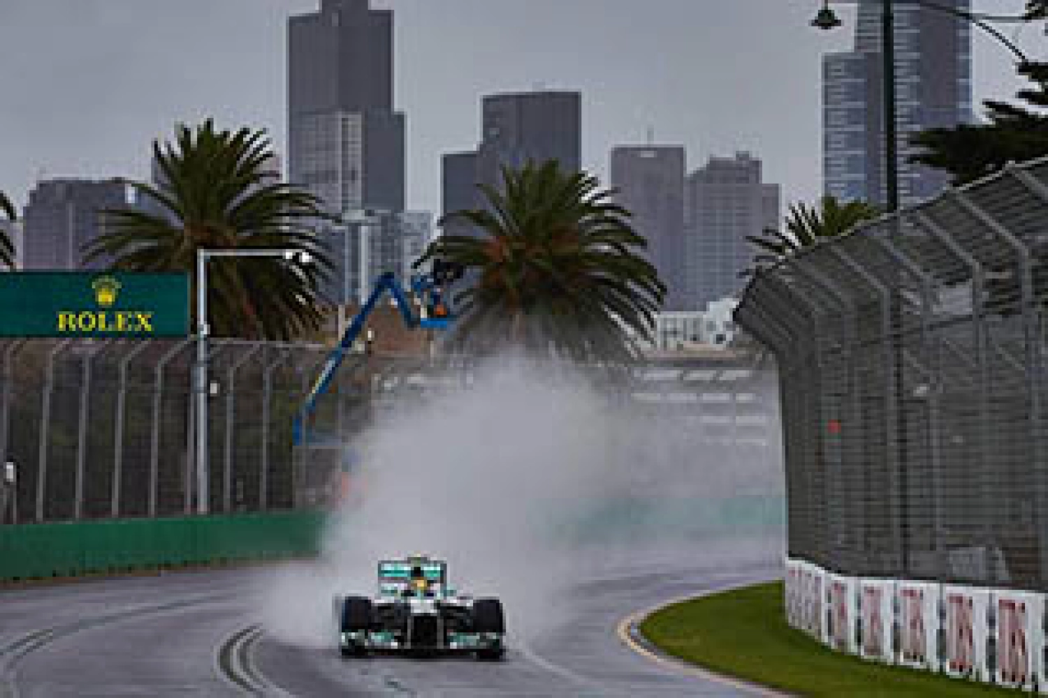 Drivers and teams approve the postponement of the qualifying sessions