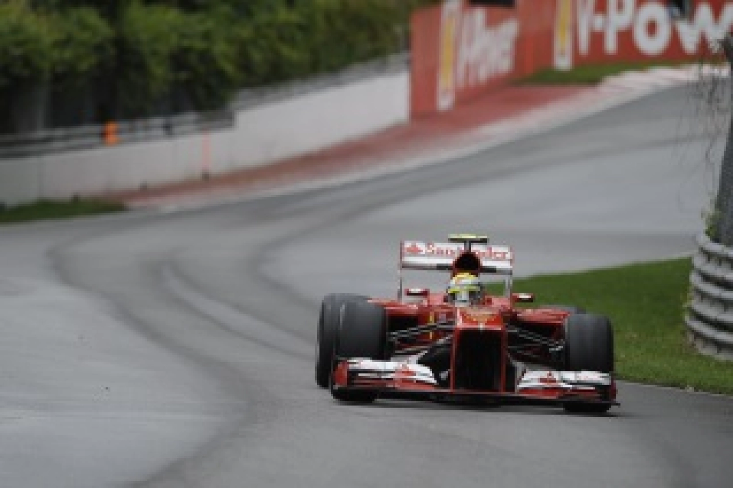 Saturday: Massa in the wall, Alonso satisfied with his position