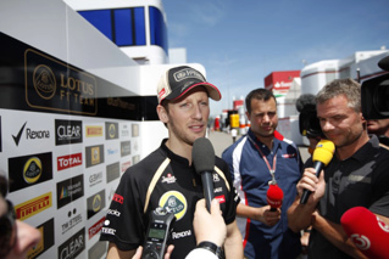 The FOM launches the tender process for broadcasting F1 in France