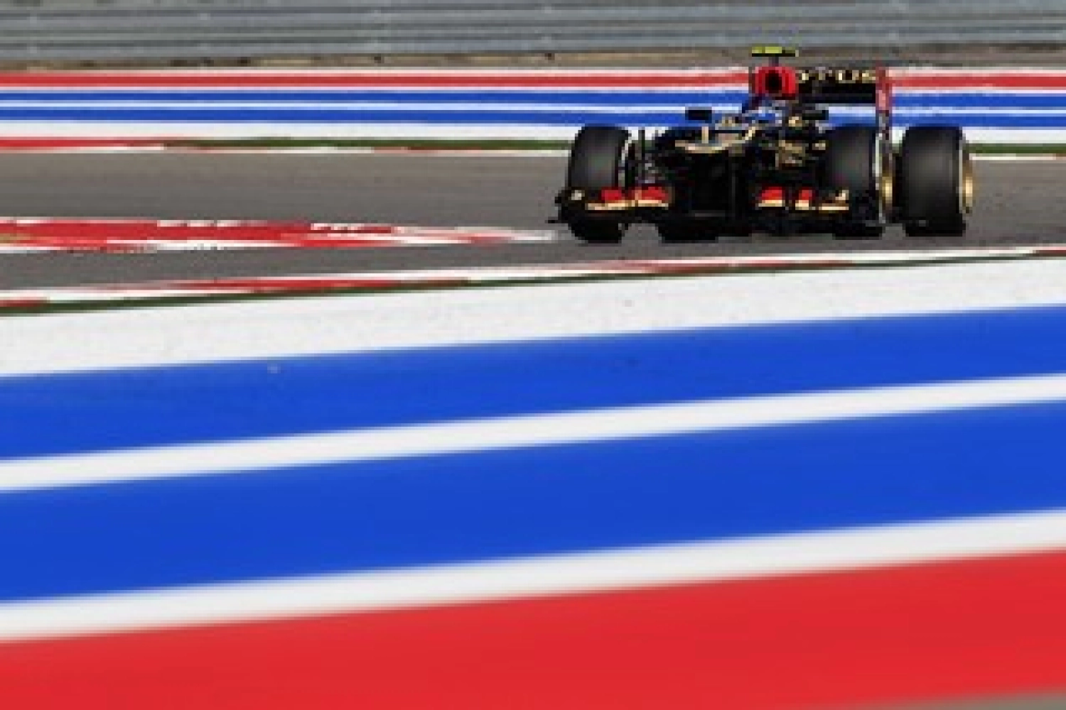 Sunday: Grosjean delivers a podium and major points to Lotus