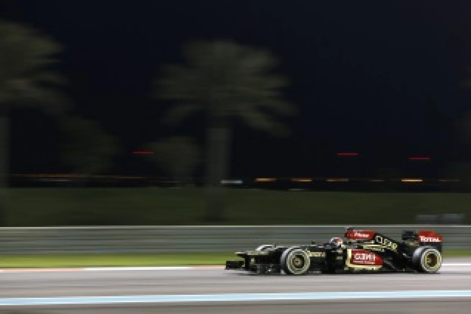 Follow the 2013 Abu Dhabi Grand Prix live