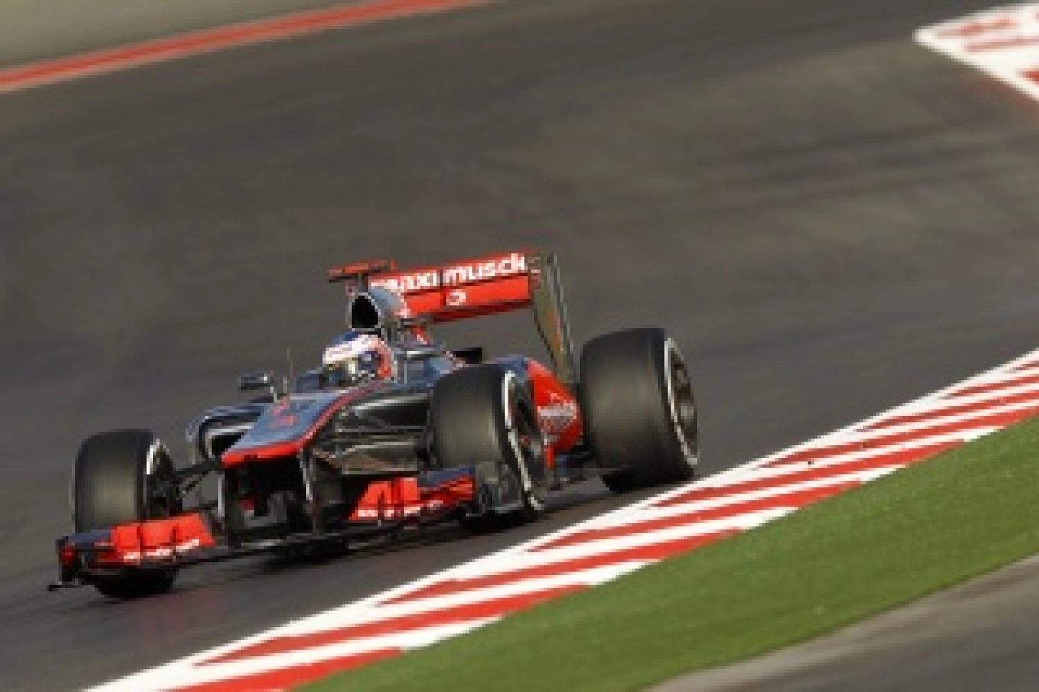 Friday: Button quite satisfied with McLaren despite his penalty