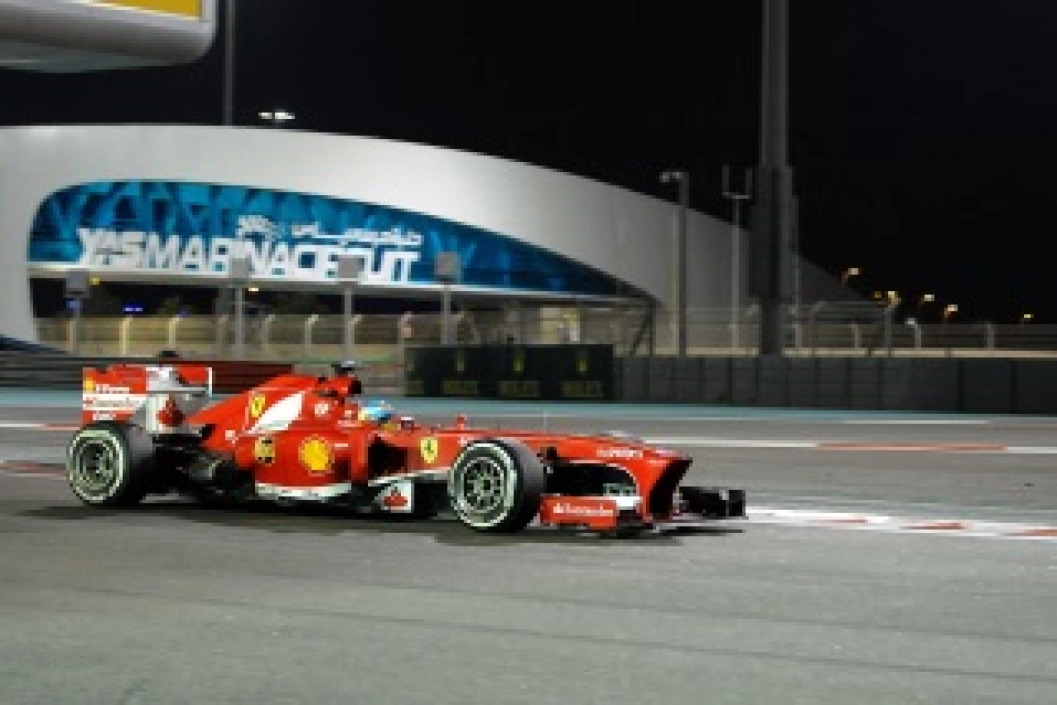 Follow the 2013 Abu Dhabi Grand Prix qualifying live