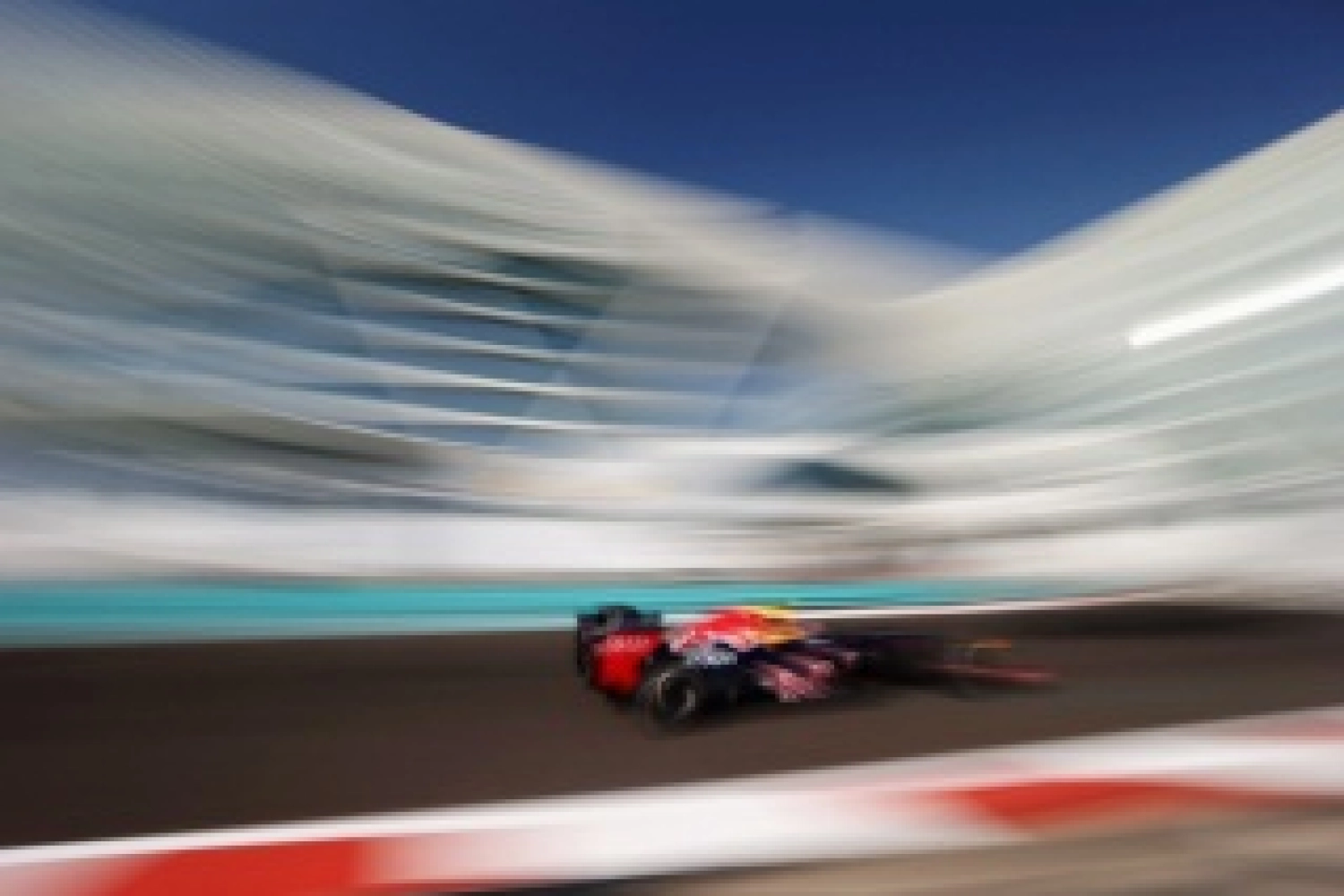 Friday: Vettel and Red Bull Already on Top in Abu Dhabi
