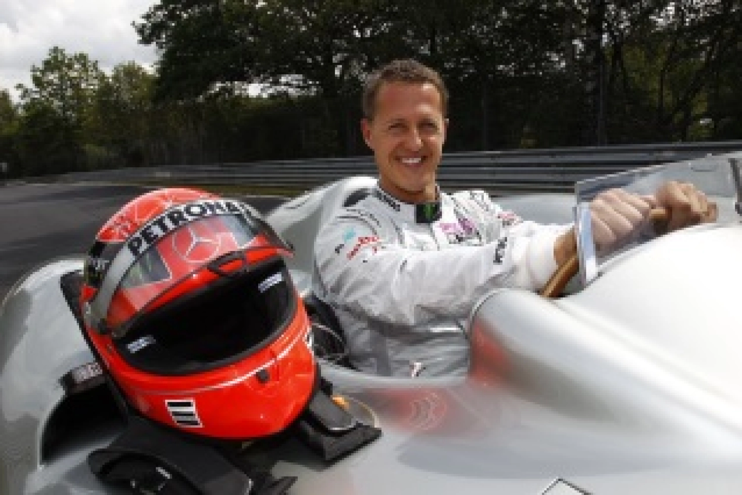 Michael Schumacher still in critical condition: opinions from various specialists
