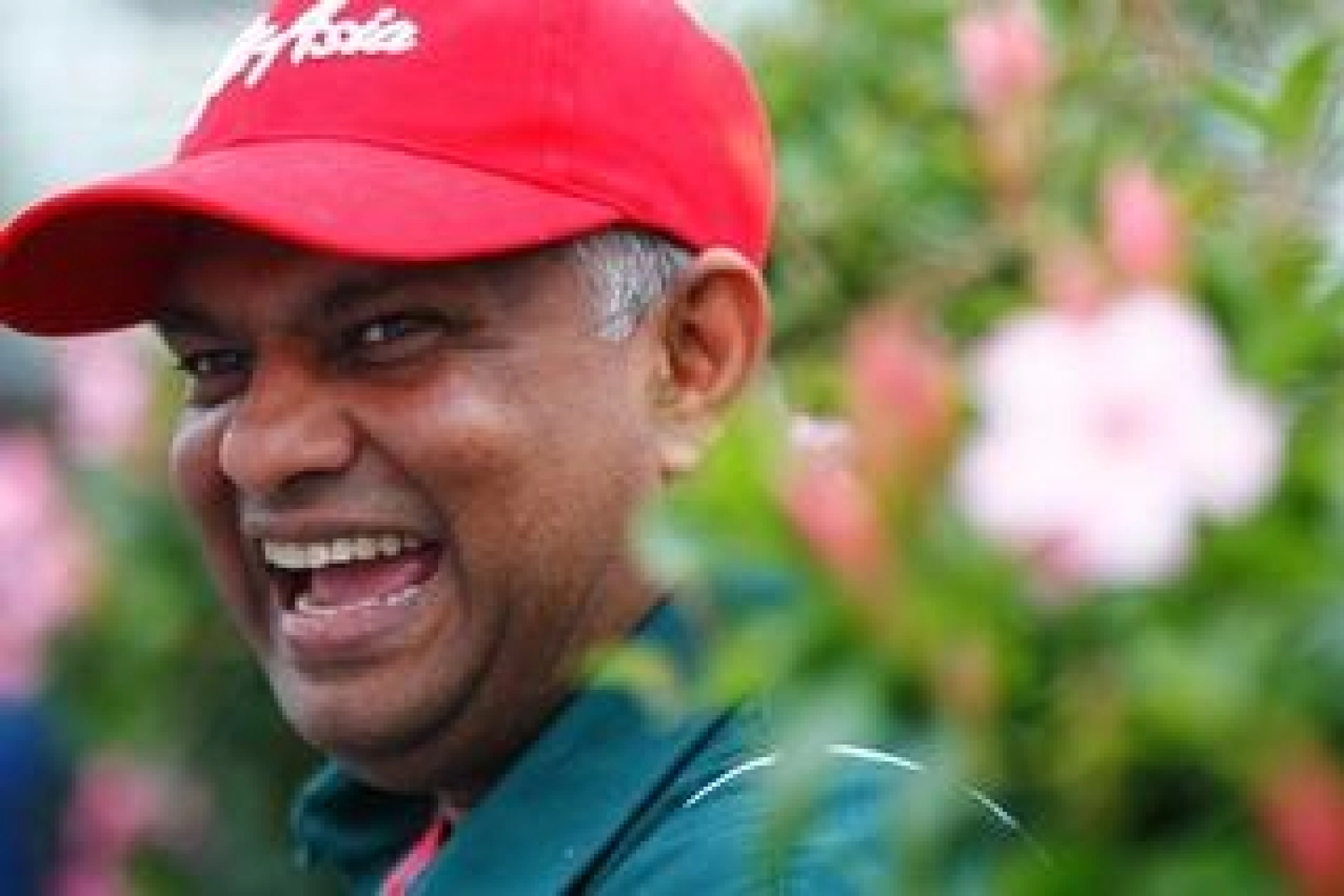 Tony Fernandes leaves his position at Caterham F1