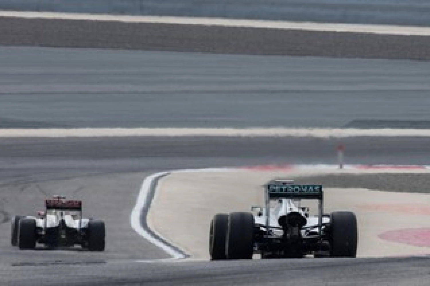 Mercedes and Renault continue to work on the noise of the 2014 F1 cars