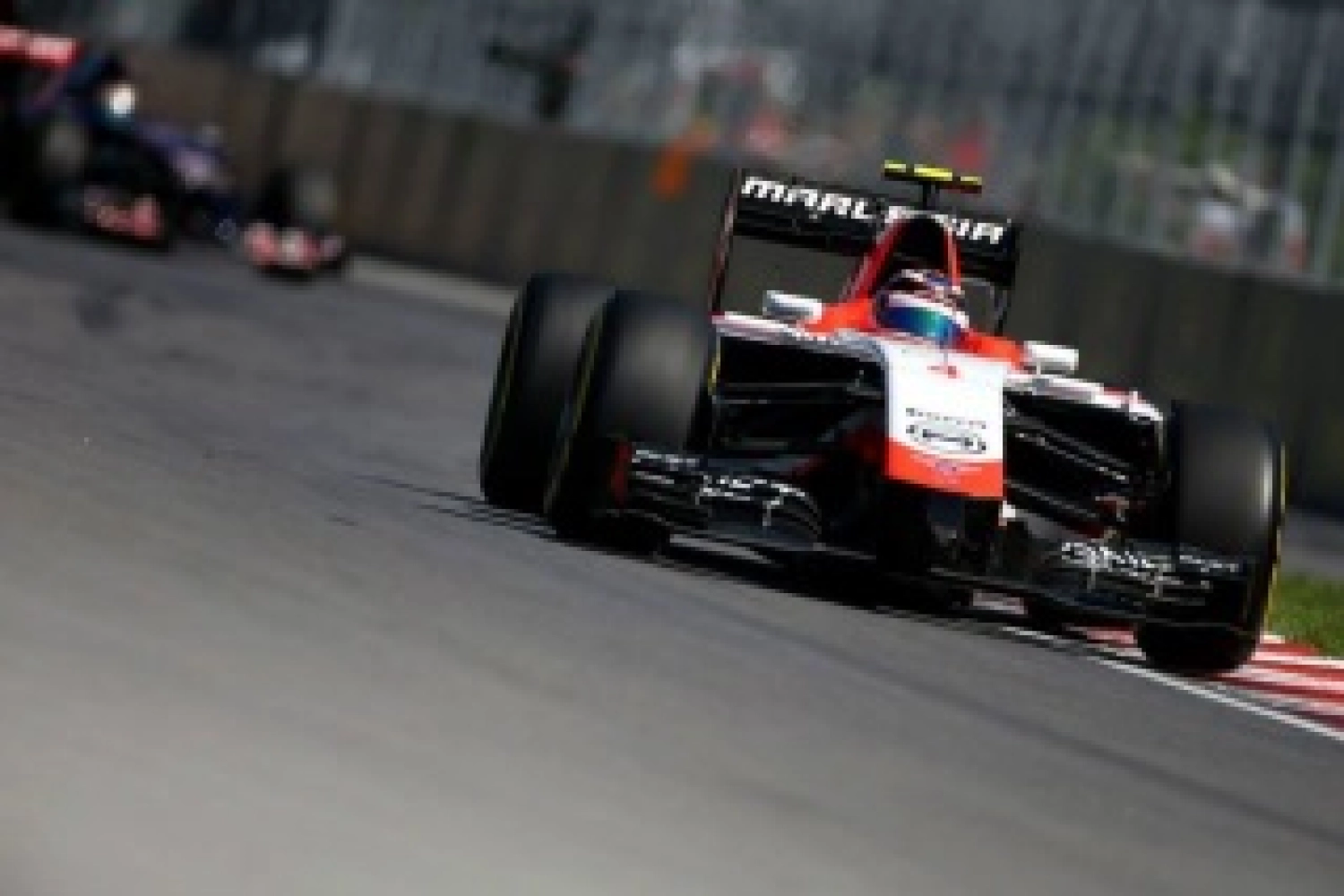 Sunday: Chilton happy at Marussia F1, Bianchi troubled by issues