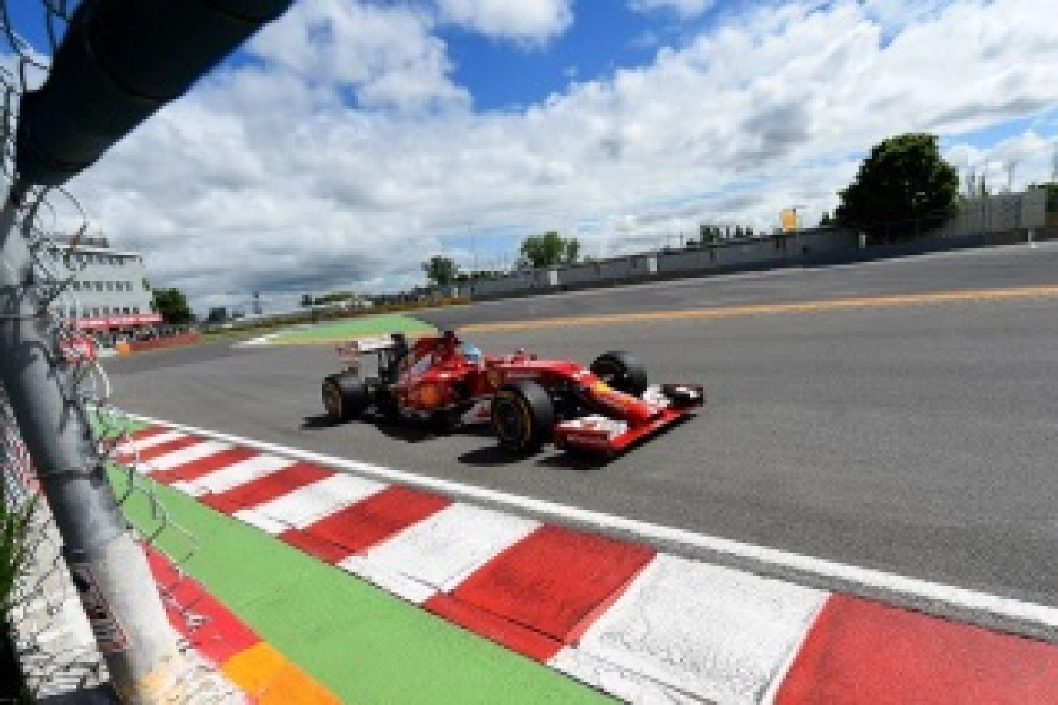 Fry: Ferrari F1 begins to turn towards 2015