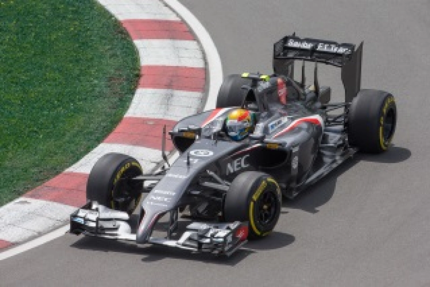Saturday: Gutierrez and Sutil race each other in Sochi for Sauber F1