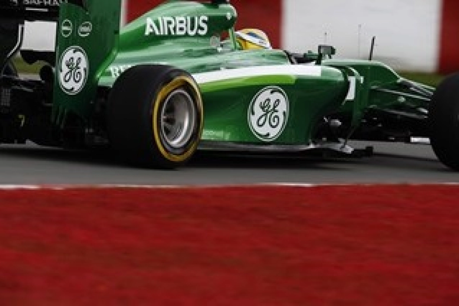 Friday: Caterham struggling with its hybrid V6 turbo