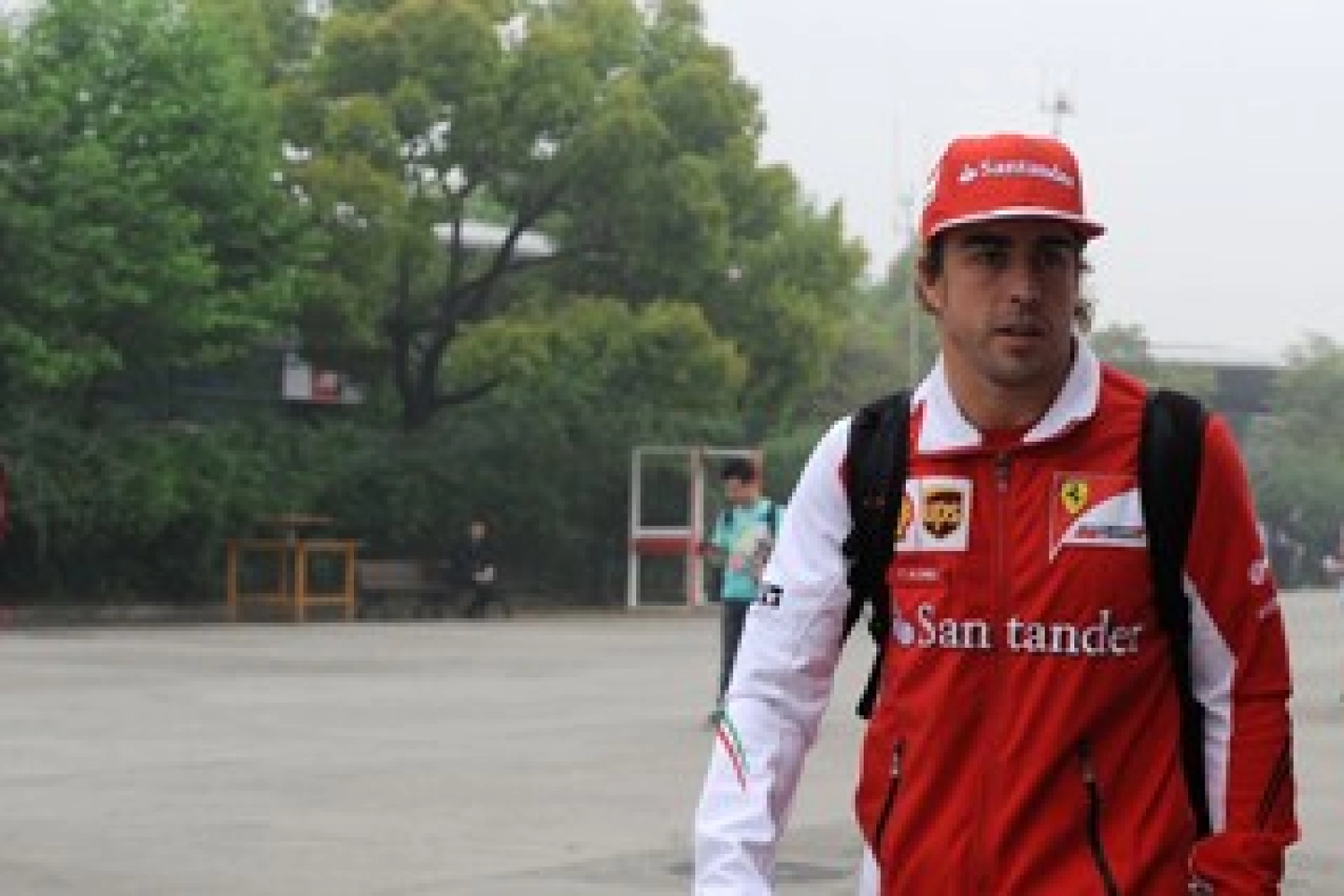 Alonso: Improve Ferrari before discussing a new contract