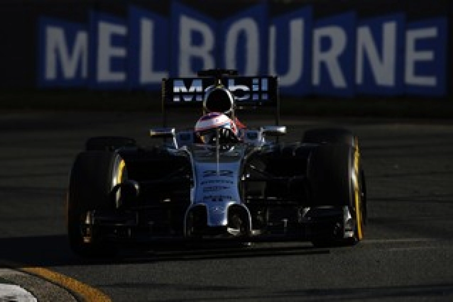 Official: Melbourne will host F1 until 2020