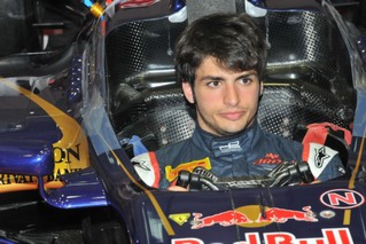 Official: Carlos Sainz Jr at Toro Rosso in 2015