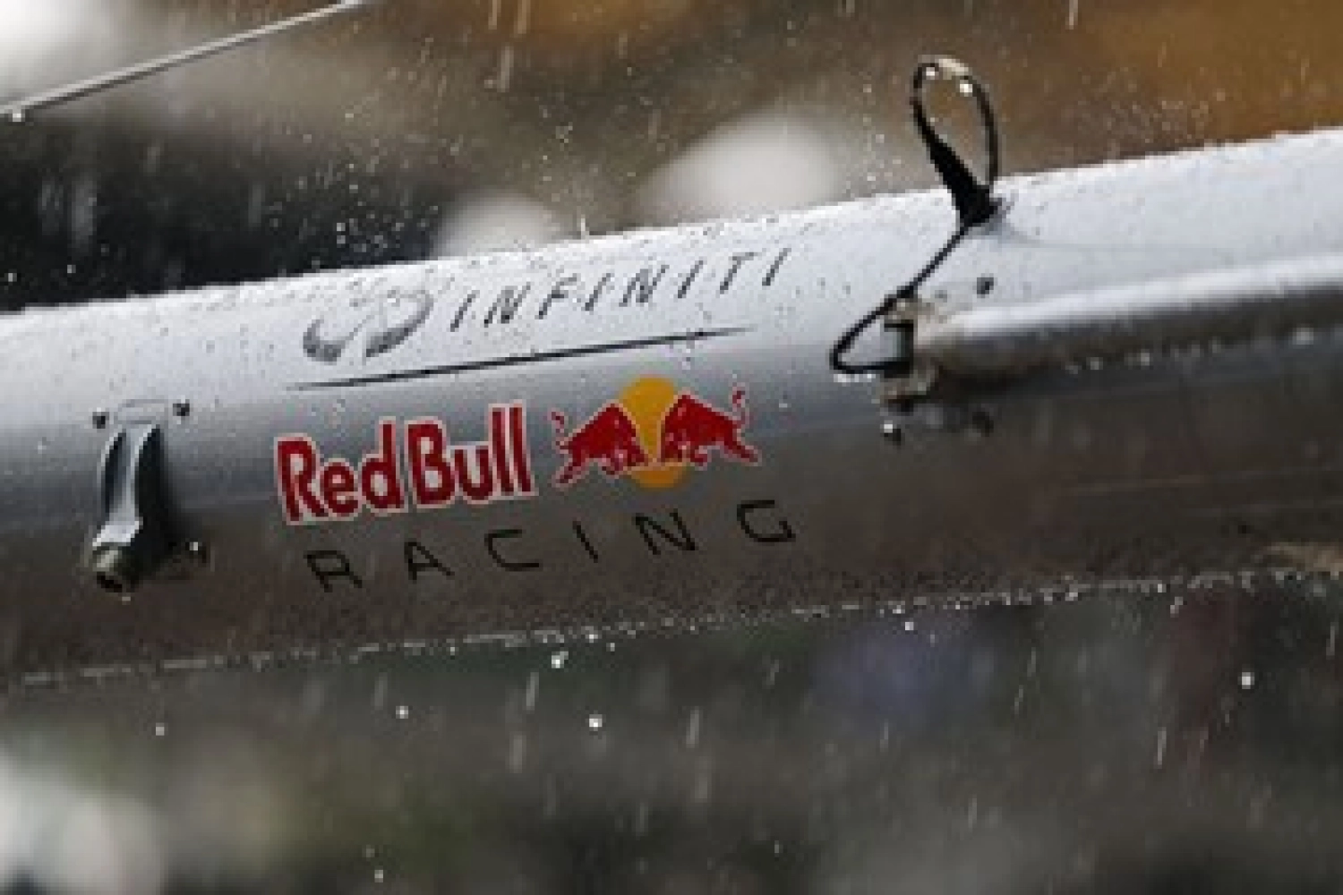 Horner: Red Bull wants to “give Mercedes a hard time” in 2015