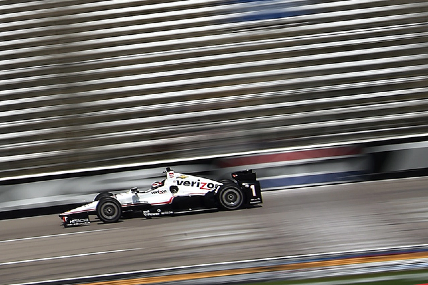 Texas – Qualifications: Power signs his 40th pole