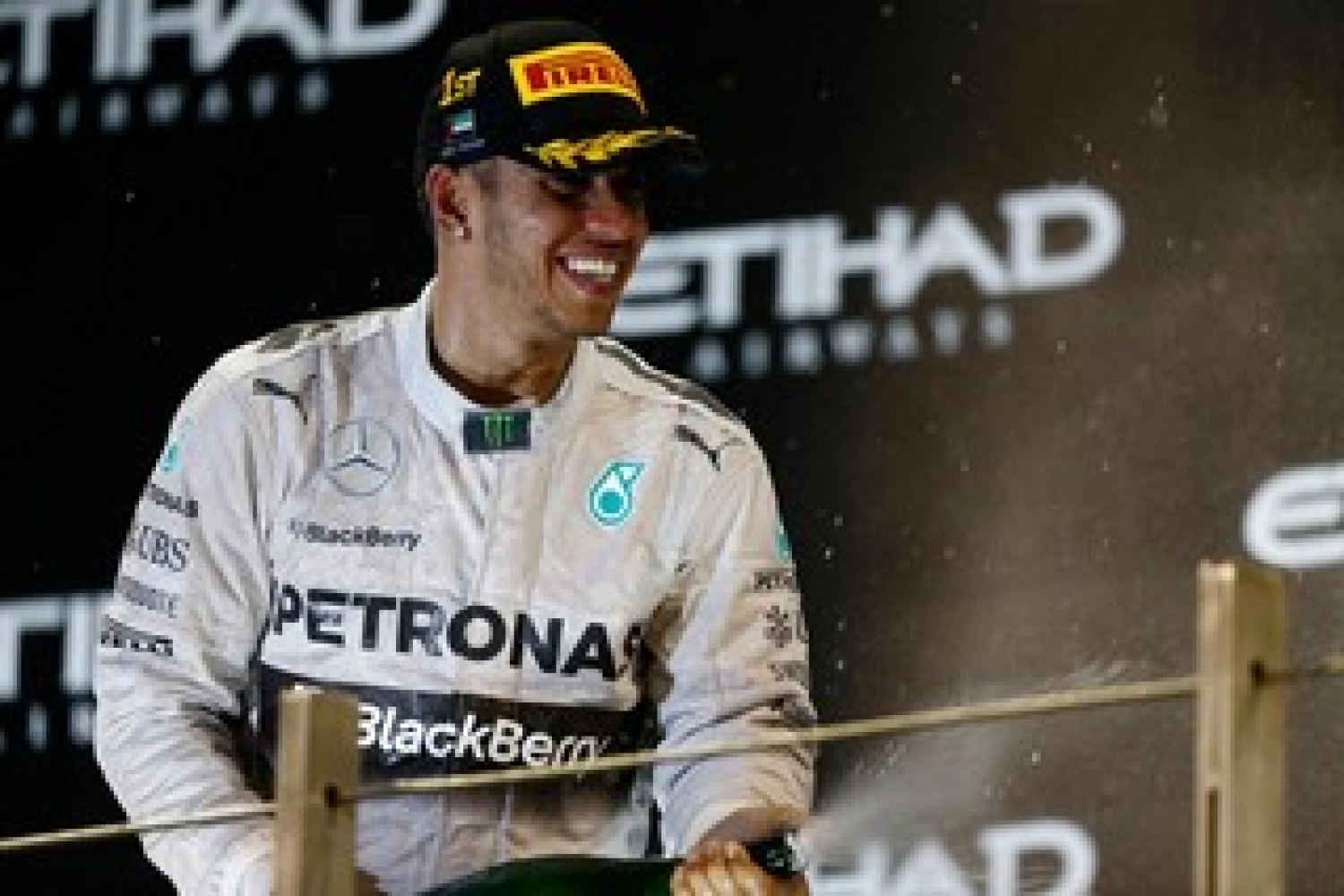 Abu Dhabi – Race: Lewis Hamilton wins the Grand Prix and the crown!