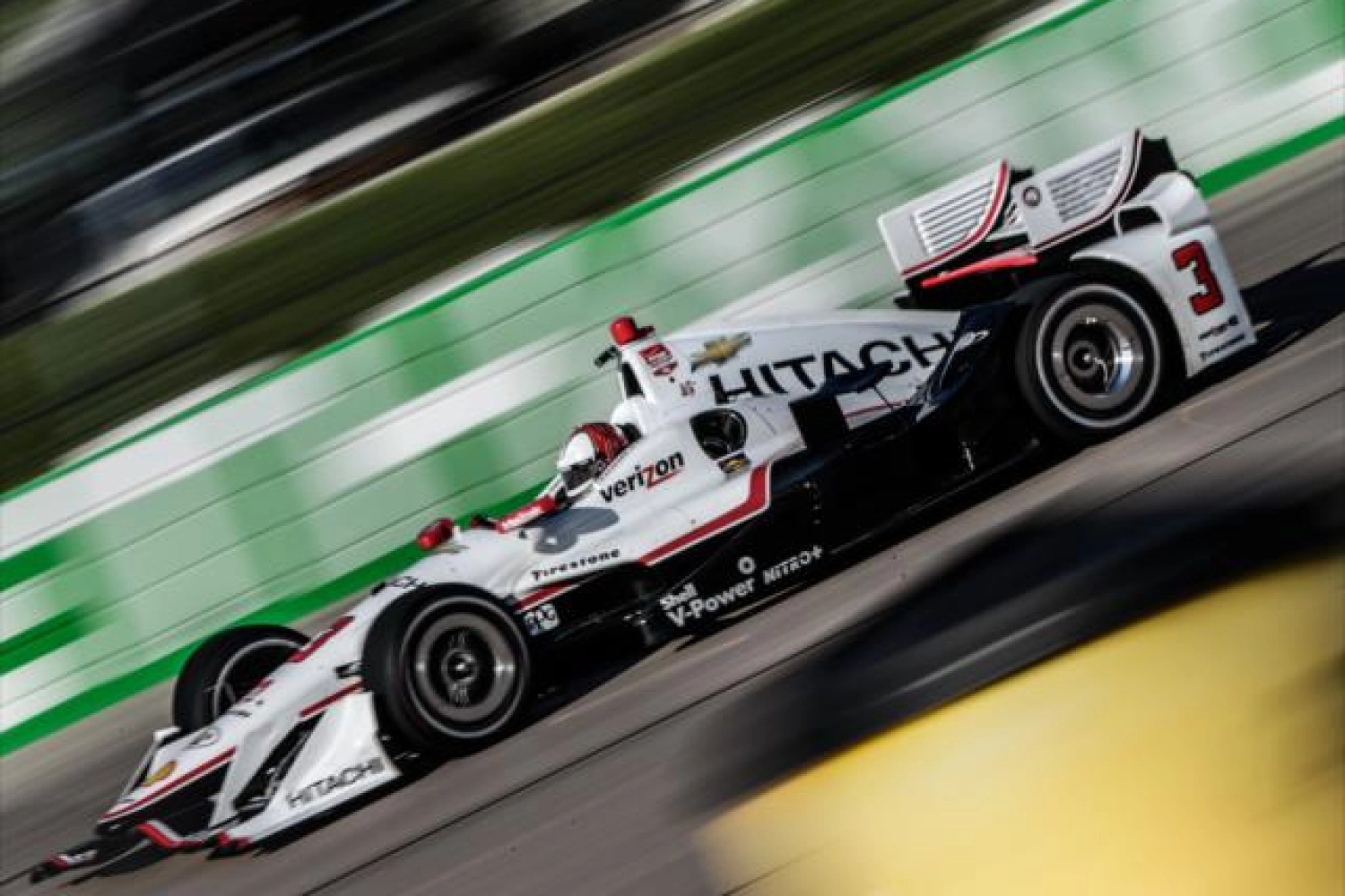 Iowa – Qualifying: Castroneves on pole, Bourdais in the wall