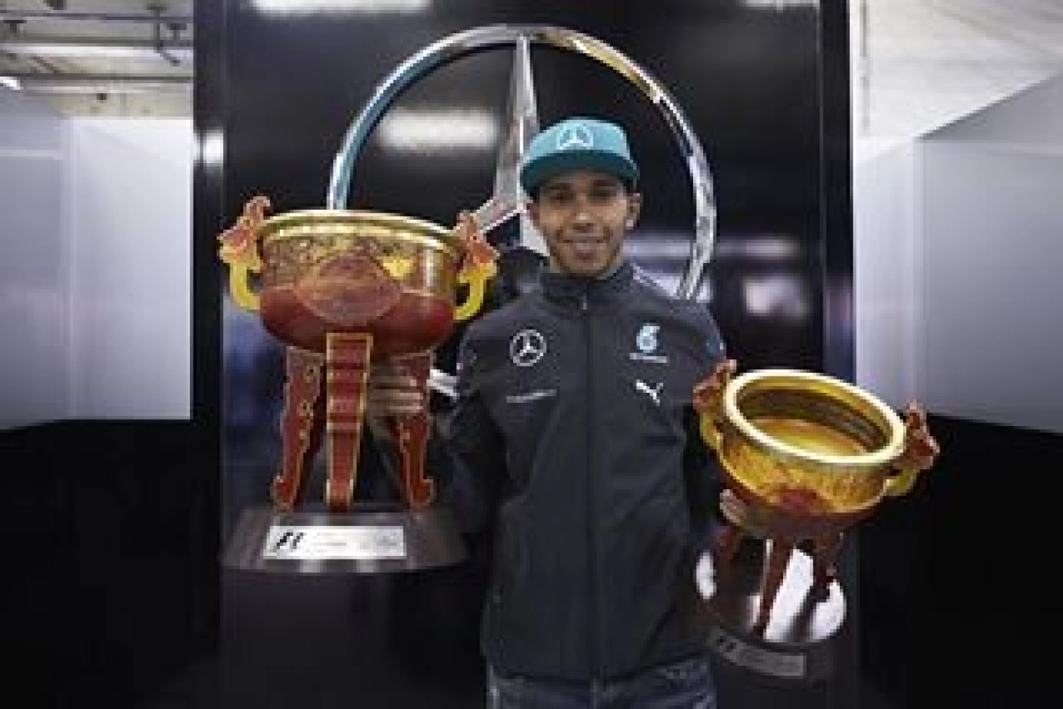 Lewis Hamilton ready to match Ayrton Senna