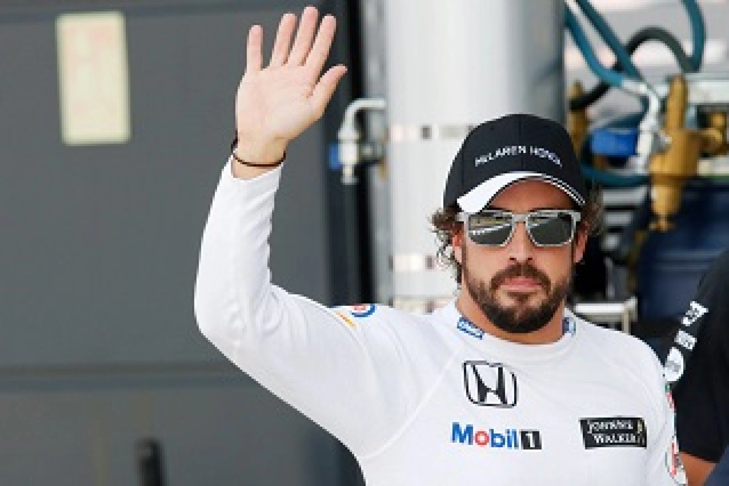 Alonso thinks that McLaren could improve by 2.5 seconds in 2016